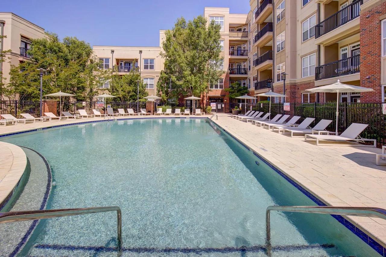 Landing Apartments - Cary - Chambres d’hôtes Cary