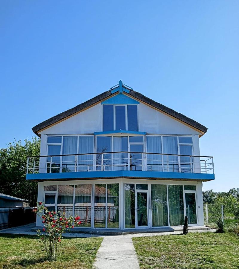 Royal - Bed and Breakfast Crișan