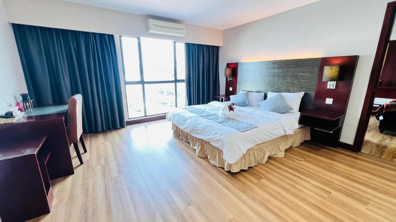 Luxe Kamer met 1 of 2 Bedden en Balkon