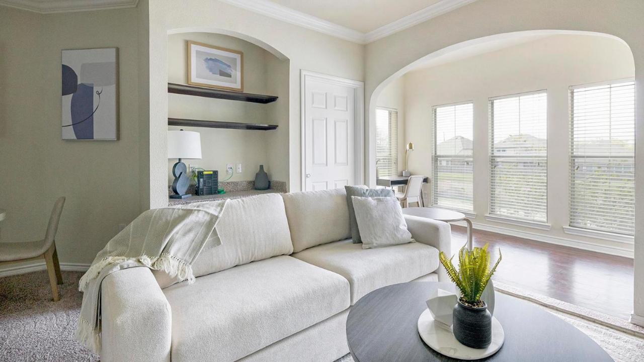 Landing at Residences at River Park West - Richmond - B&B Richmond