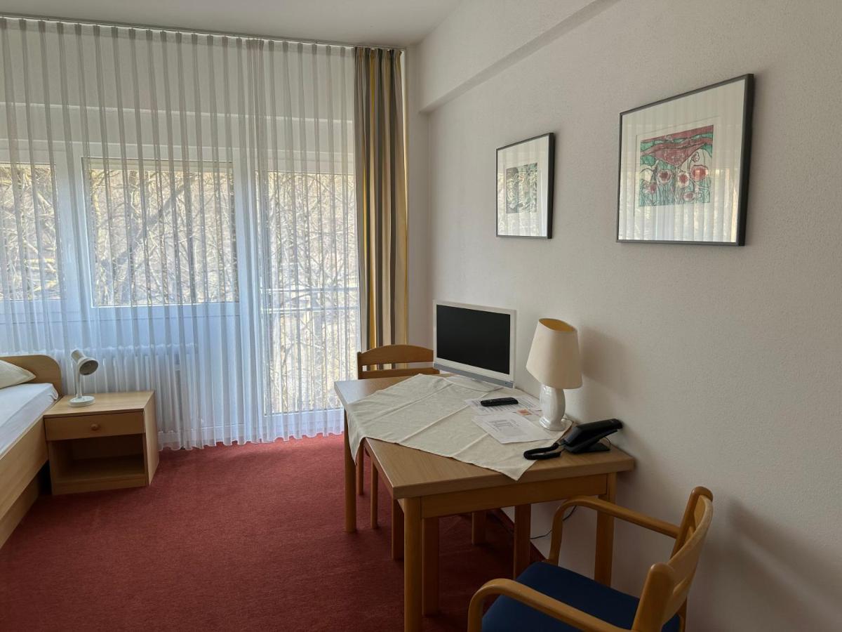 Standard Twin Room with Garden View