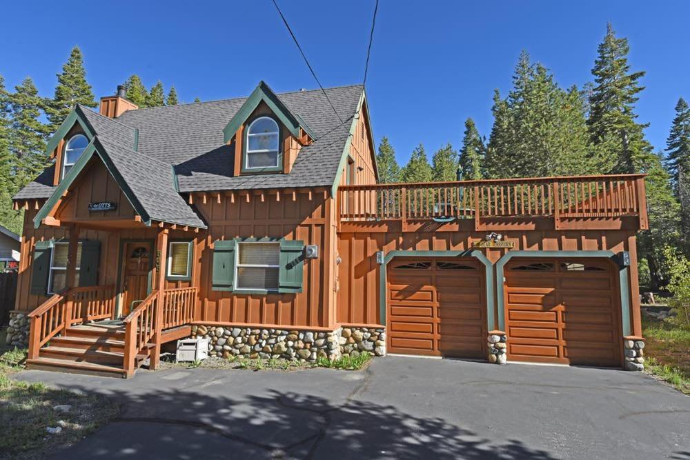 McKinney Estate w Roof Deck Beach & Hike - B&B Tahoma