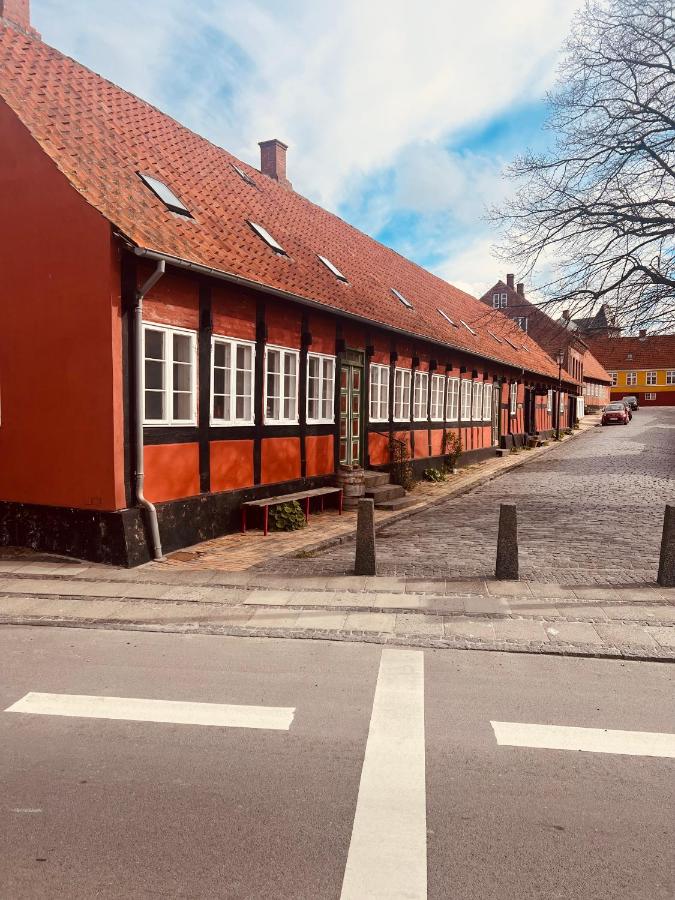 Toldboden Anno 1684 - Ferienwohnung Rønne
