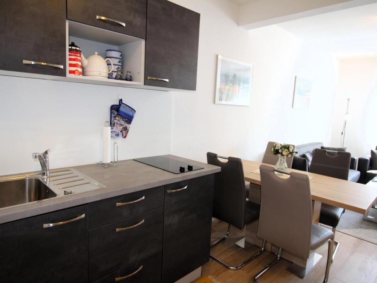 Apartment mit 2 Schlafzimmern und Dusche 