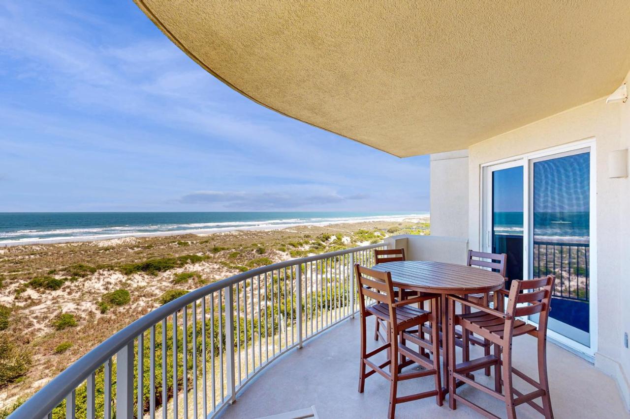 Oceanfront Condo with Great Ocean View, Balcony, Fast WiFi & 2 Shared Pools - Bed and Breakfast Amelia Island
