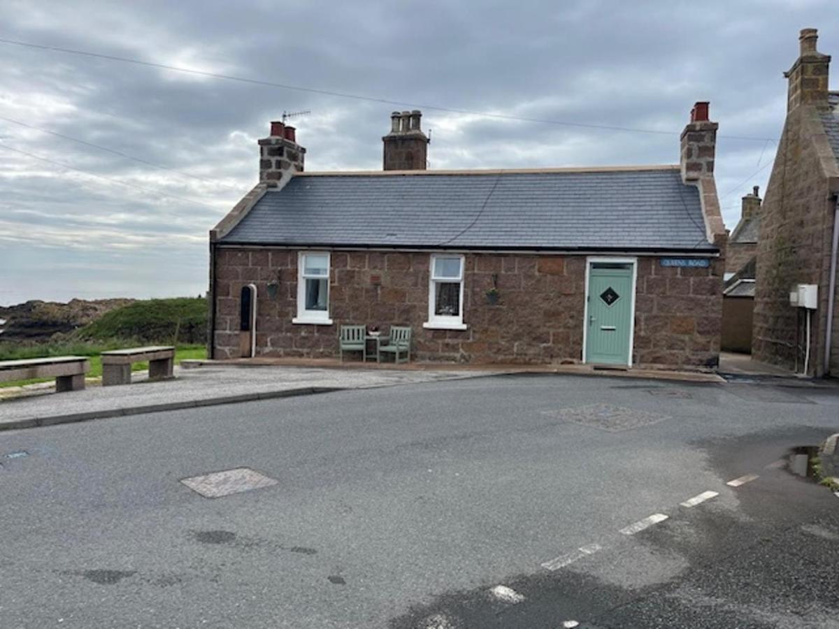 Seaside Cottage Retreat in Peterhead - B&B