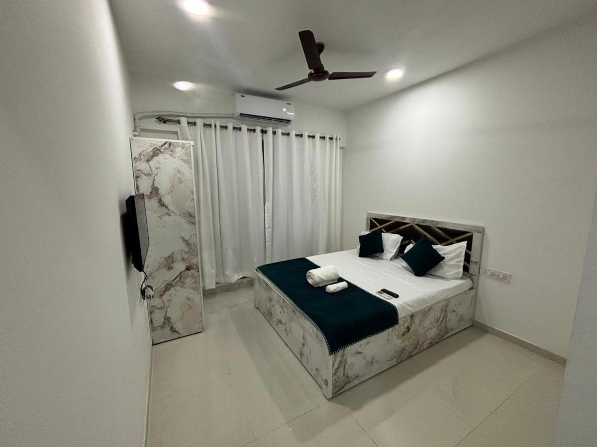 Atithi Homes Luxe Kandivali Suites - B&B
