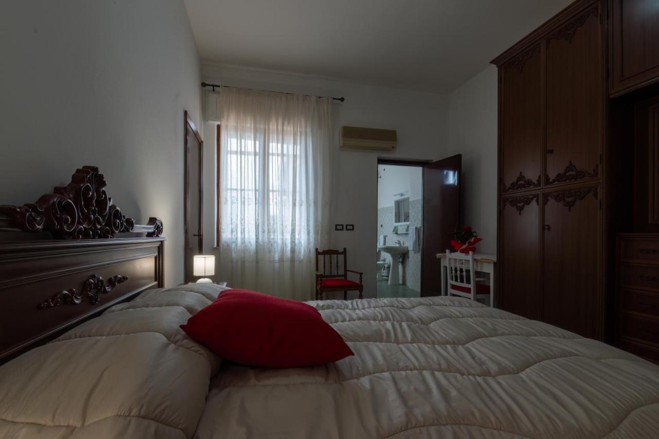 Doppelzimmer mit Balkon