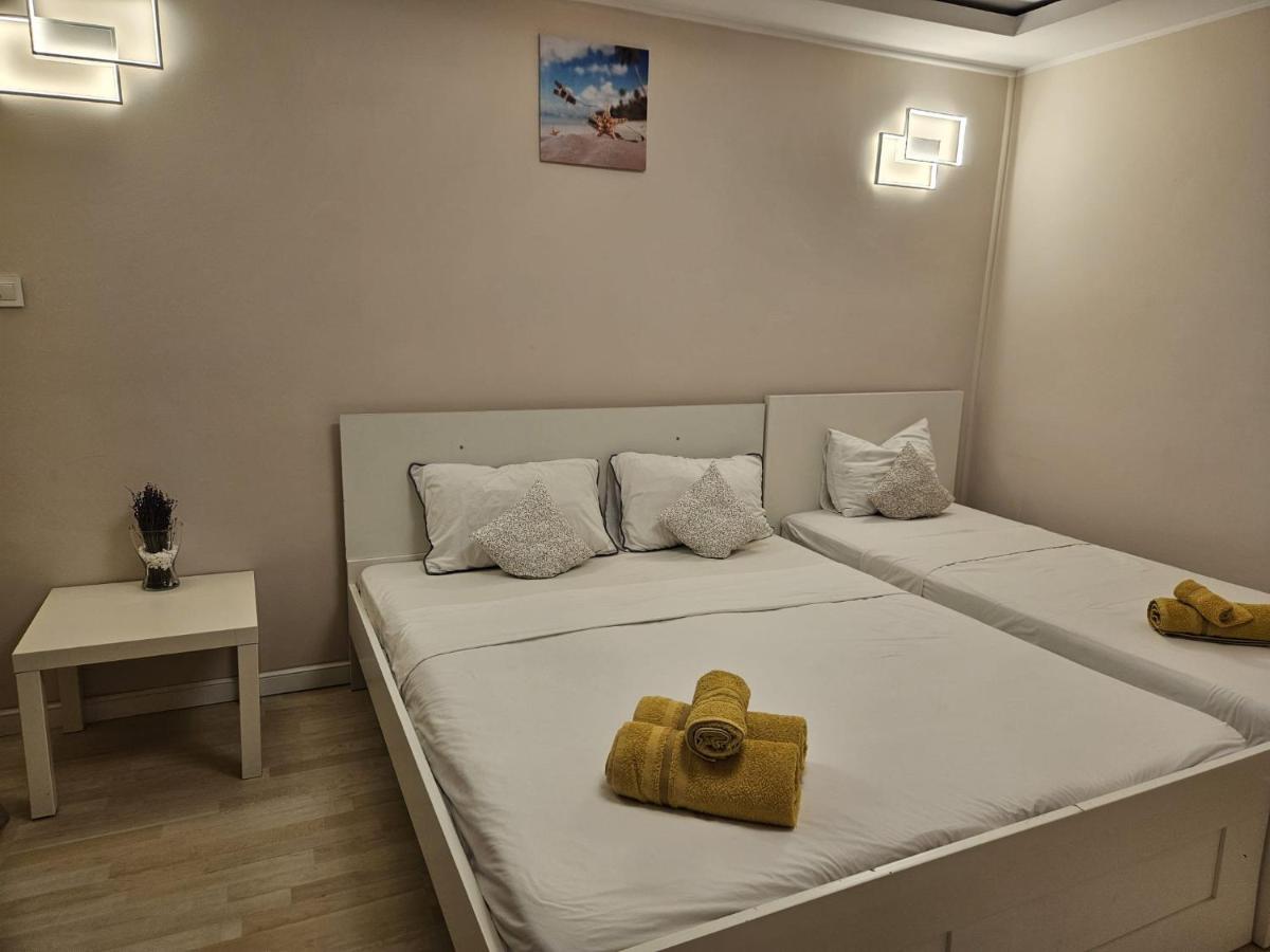 Camera Deluxe (2 Adulti + 1 Bambino)