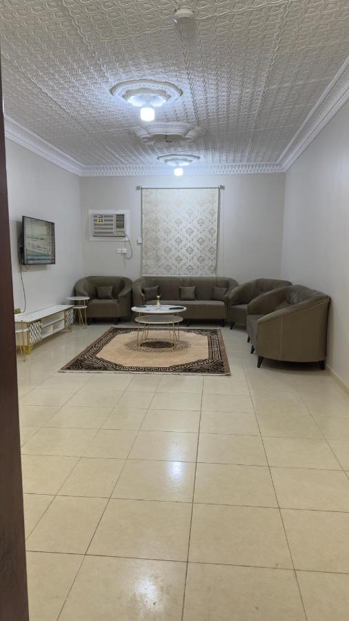 شقة في المدينه قريبه من القطار والمطار - Bed and Breakfast Al Madīnah