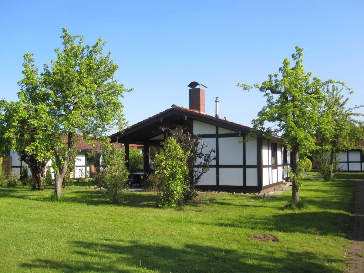 Ferienhaus Robinson im Feriendorf Altes Land direkt an der Elbe - Ferienwohnung Twielenfleth