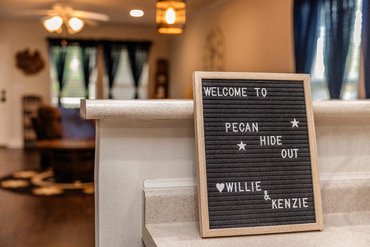 New Pecan Hide Out is a Rustic Home with Fire Pit and Tree House - B&B