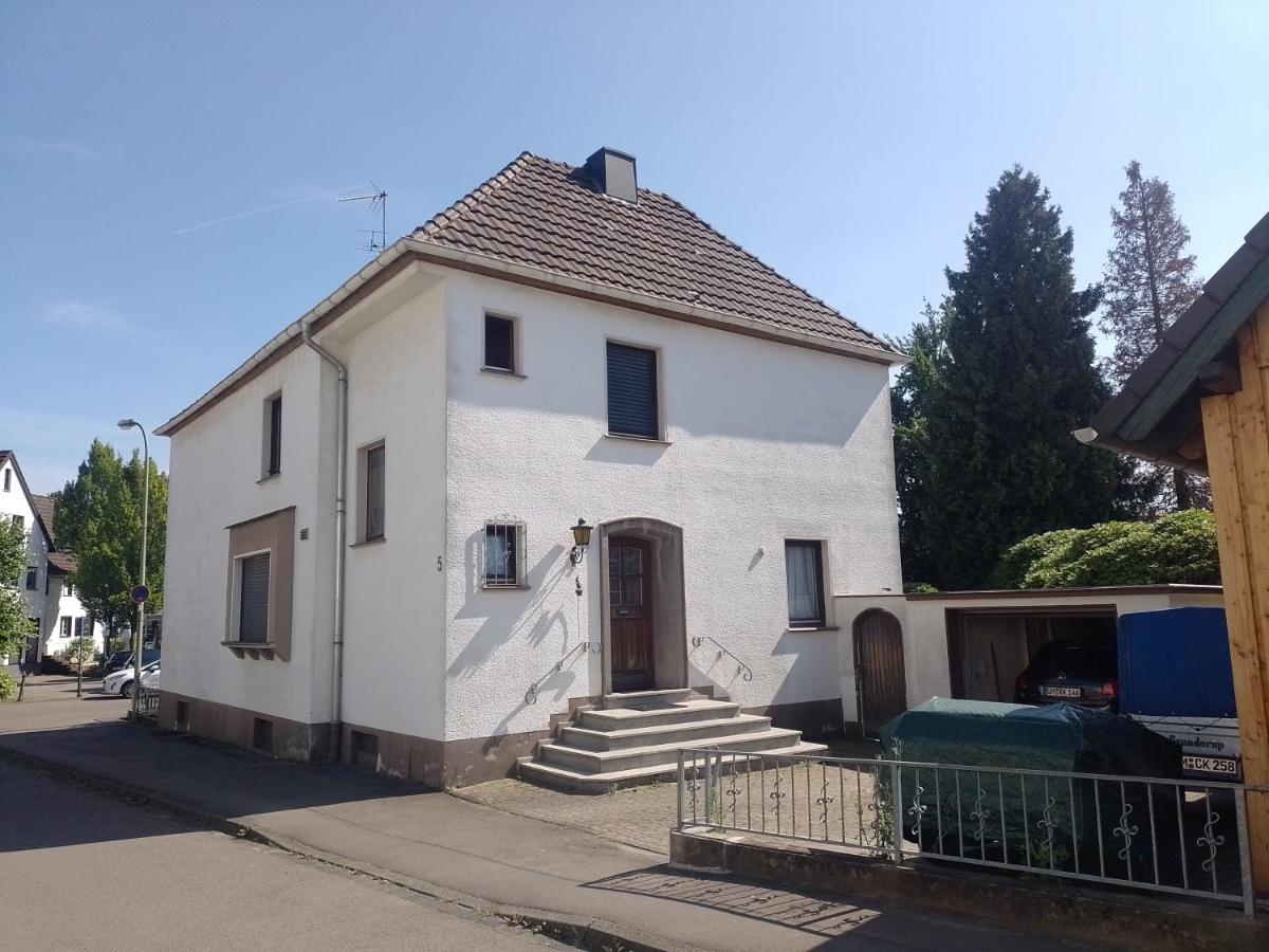 Privatzimmer im Herzen von Lindlar - B&B Lindlar
