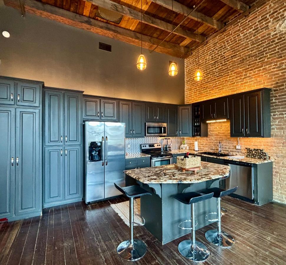 In the Heart of Town-3BR-2bath-500Mbps WiFi-4car parking-EV-boat - B&B Florence