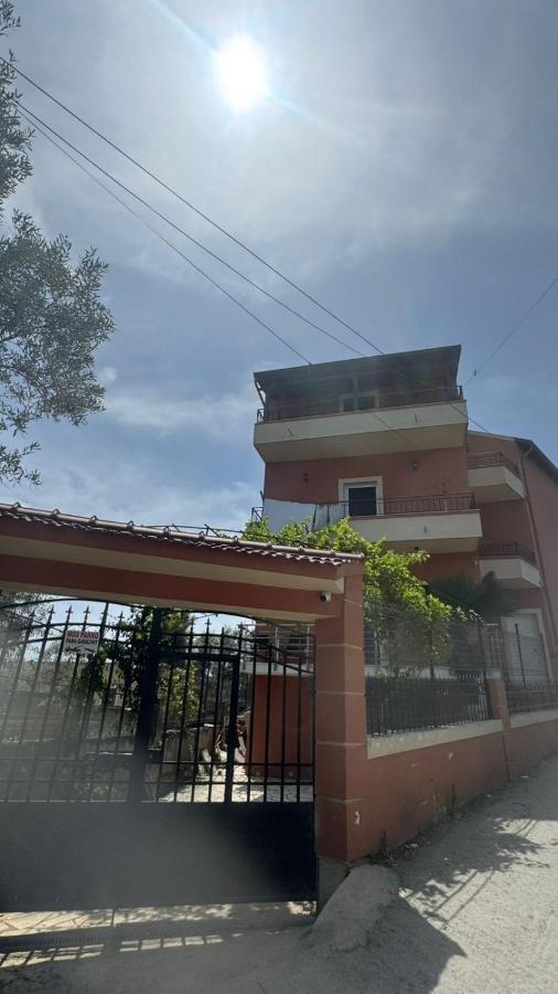 Ada Apartment Hilltop Serenity - Ferienwohnung Durrës