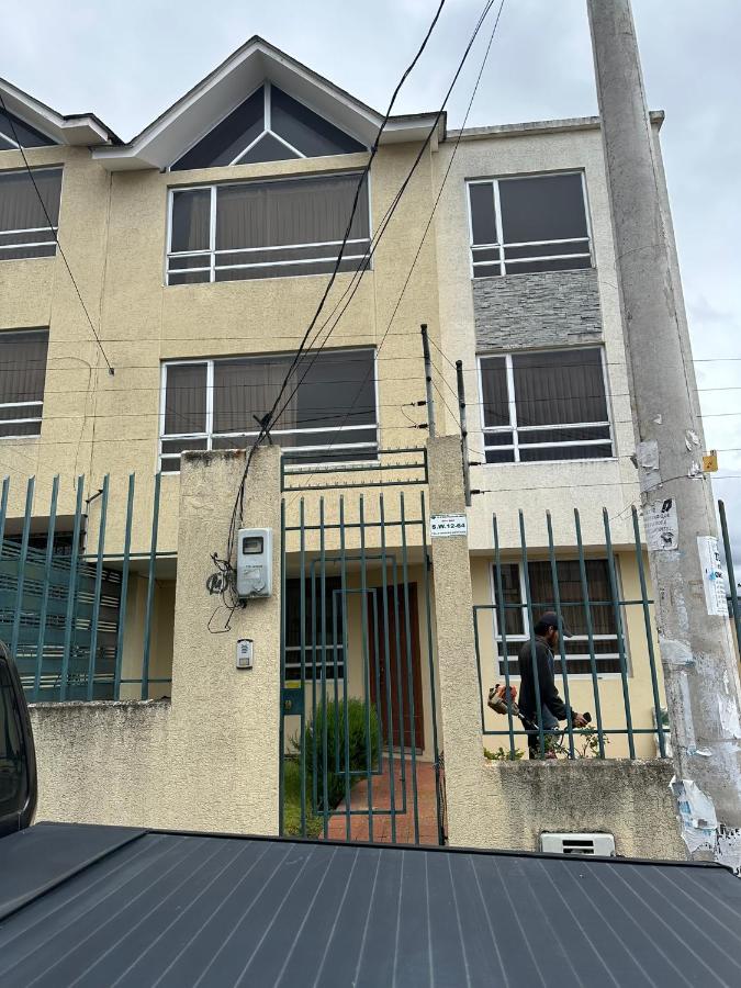 Casa Independiente - Lujo y Comodidad - B&B Ambato