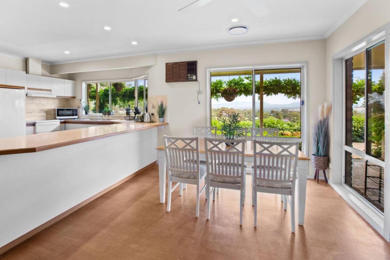 Monkey Gully Retreat - Mansfield - Sleeps 9 - B&B Mansfield