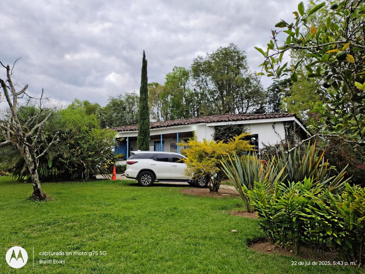 Buriti EcoH RNT56521, via Termales Santa Rosa de Cabal - Chambres d’hôtes Santa Rosa de Cabal