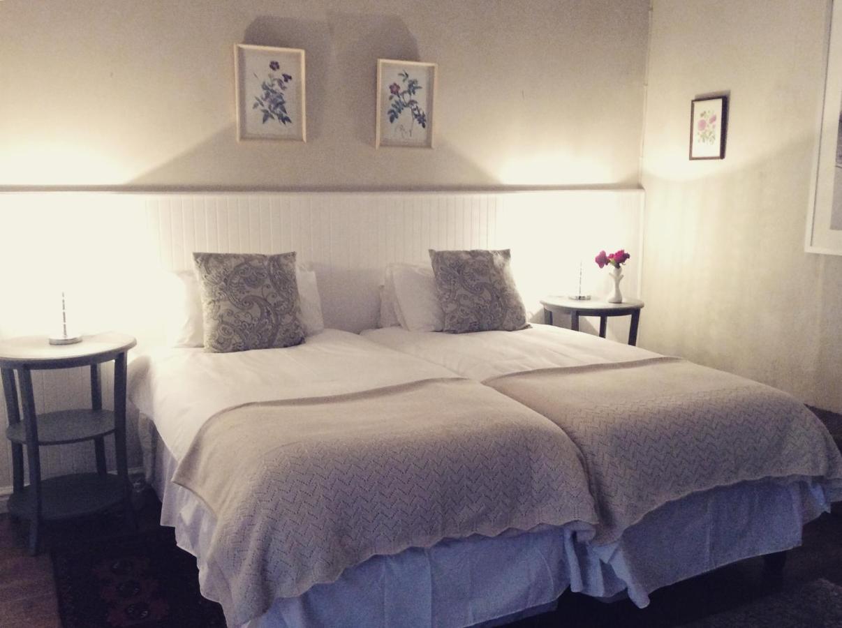 Tweepersoonskamer met 2 Aparte Bedden