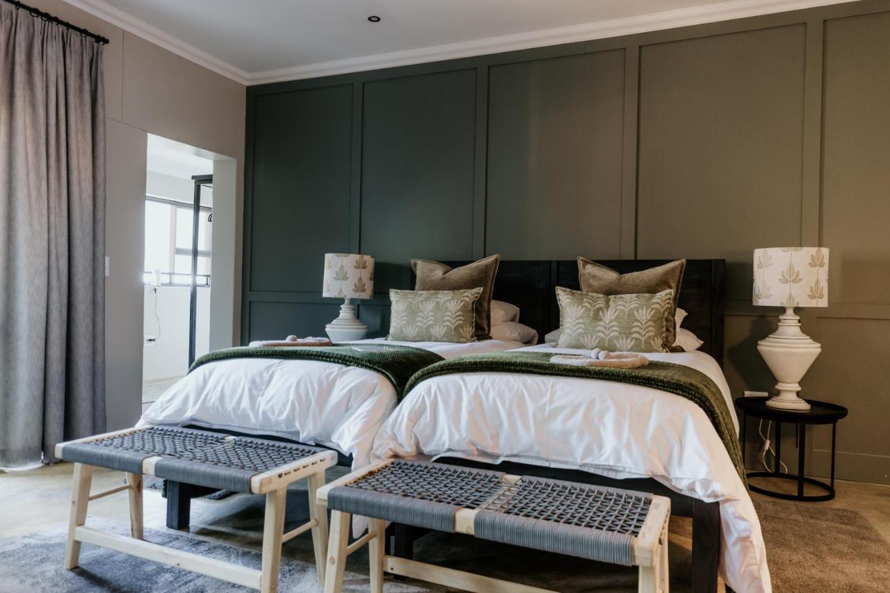 Luxury King Room
