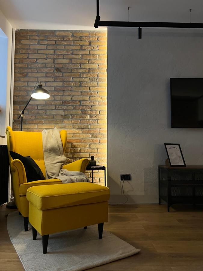 Noir&Honey, 10min walk to City Center - Ferienwohnung Temeswar