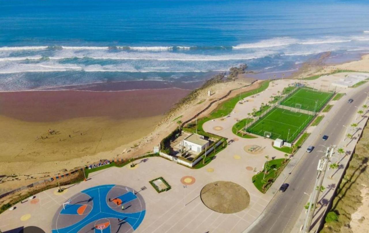 Magnifique Appart familiale, lumineux avec vue mer proche plage surf et bronzette securite 24h sur 24 - B&B Agadir