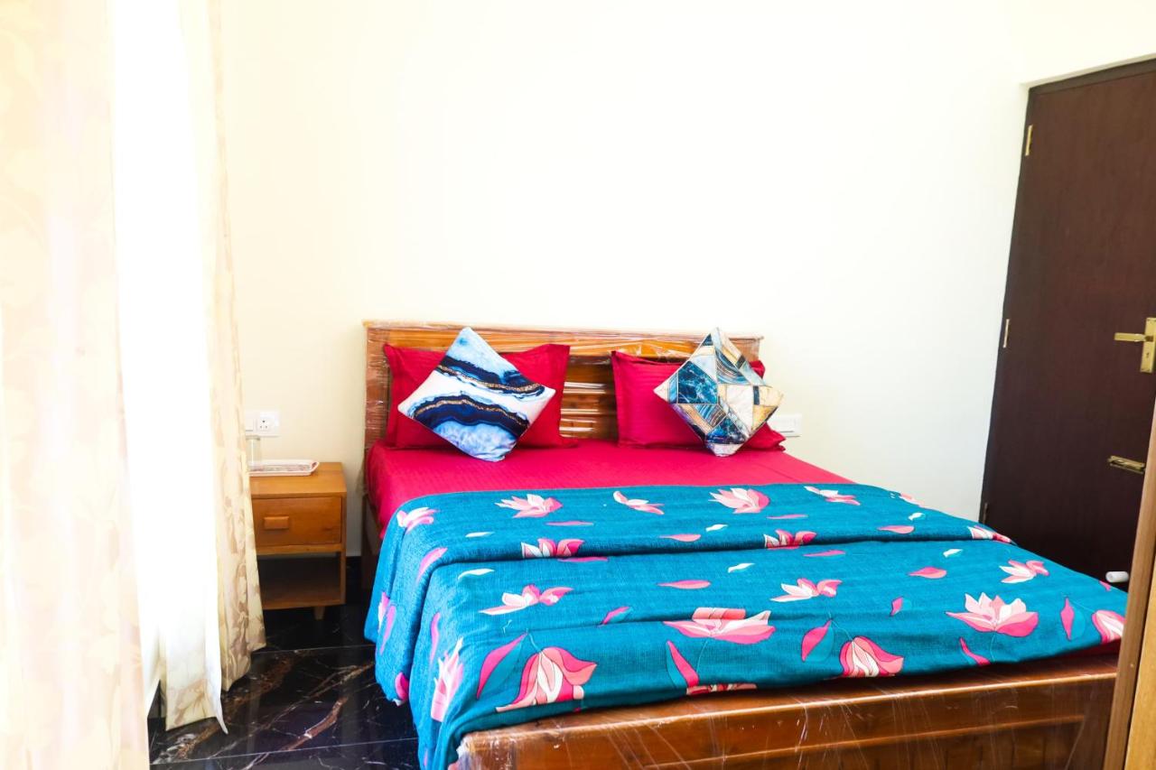 Standard Double Room with Shared Bathroom
