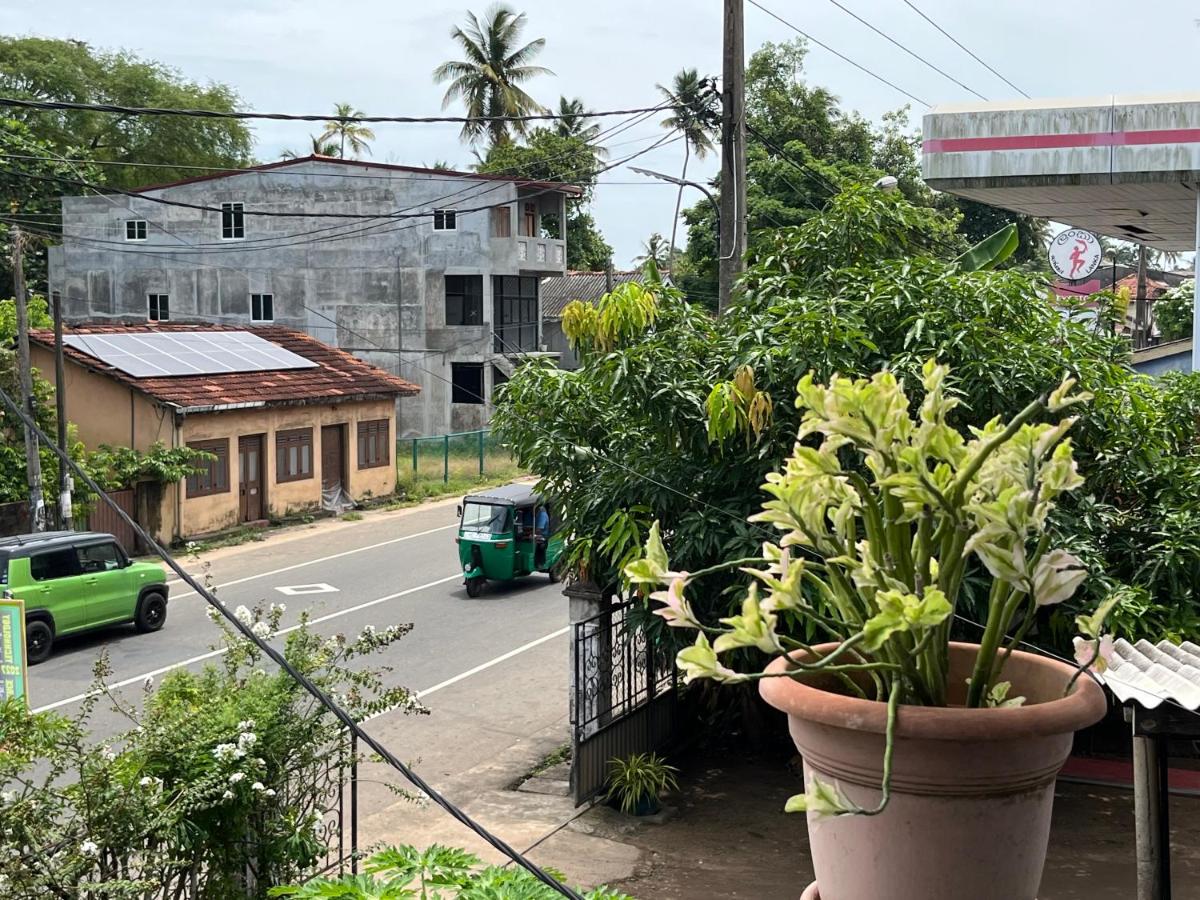 Villa Namal near Madu River and Beach AC Units,Wi-Fi,kitchen - B&B