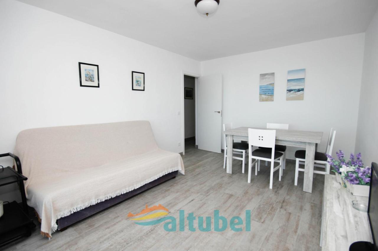 One-Bedroom Apartment with Sea View