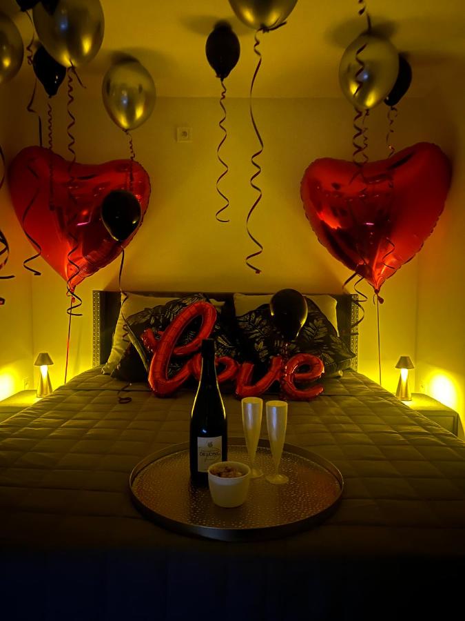 Romantic Tiny House Private Jacuzzi Cinema Netflix - B&B Lens