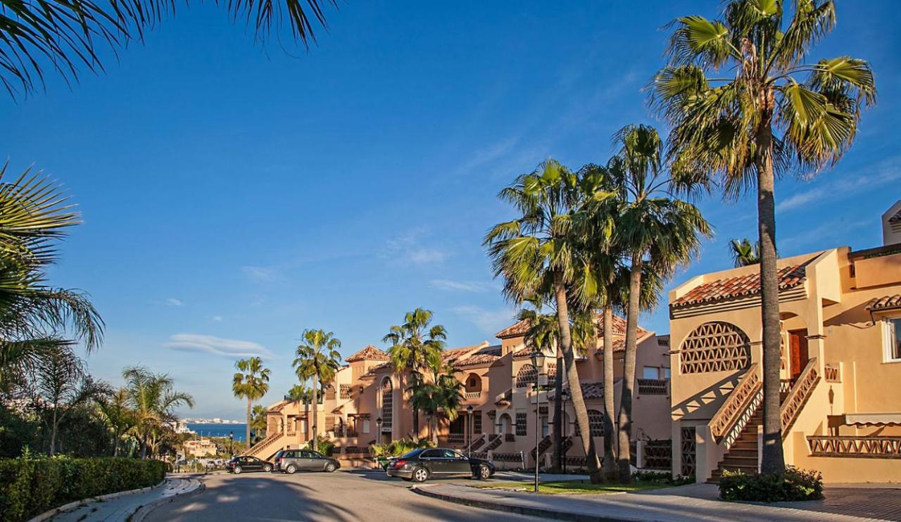 Luxury apartment residence La Joya - near to the sea - B&B Fuengirola