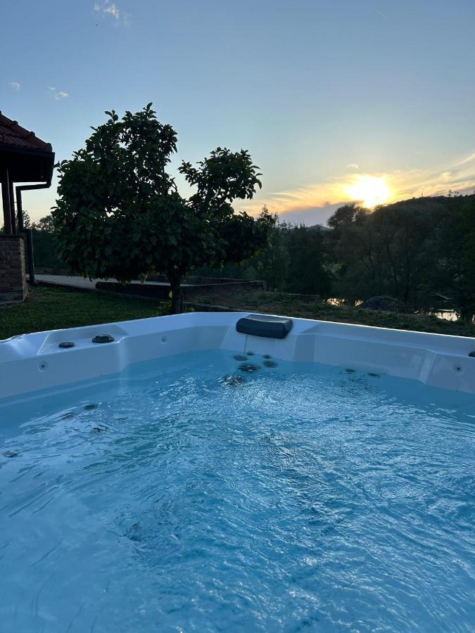 River House Val, Gorski kotar - B&B