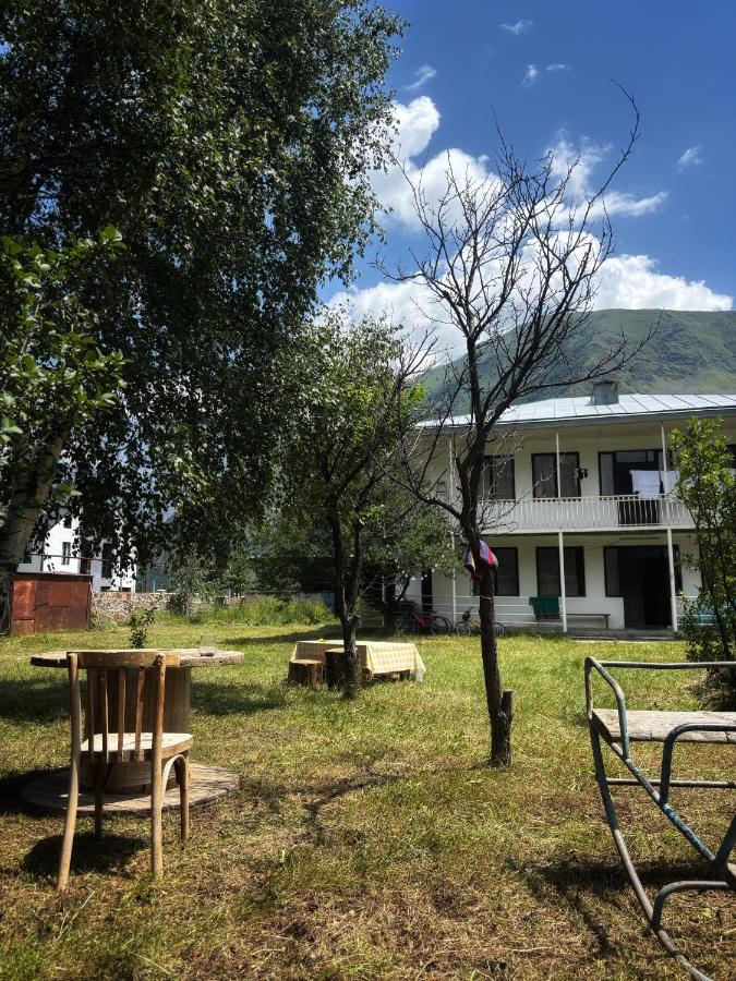 White Inn Kazbegi - Achkhoti - B&B Achkhot’i