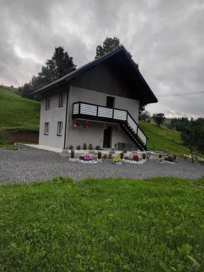Мелодія Гір - B&B