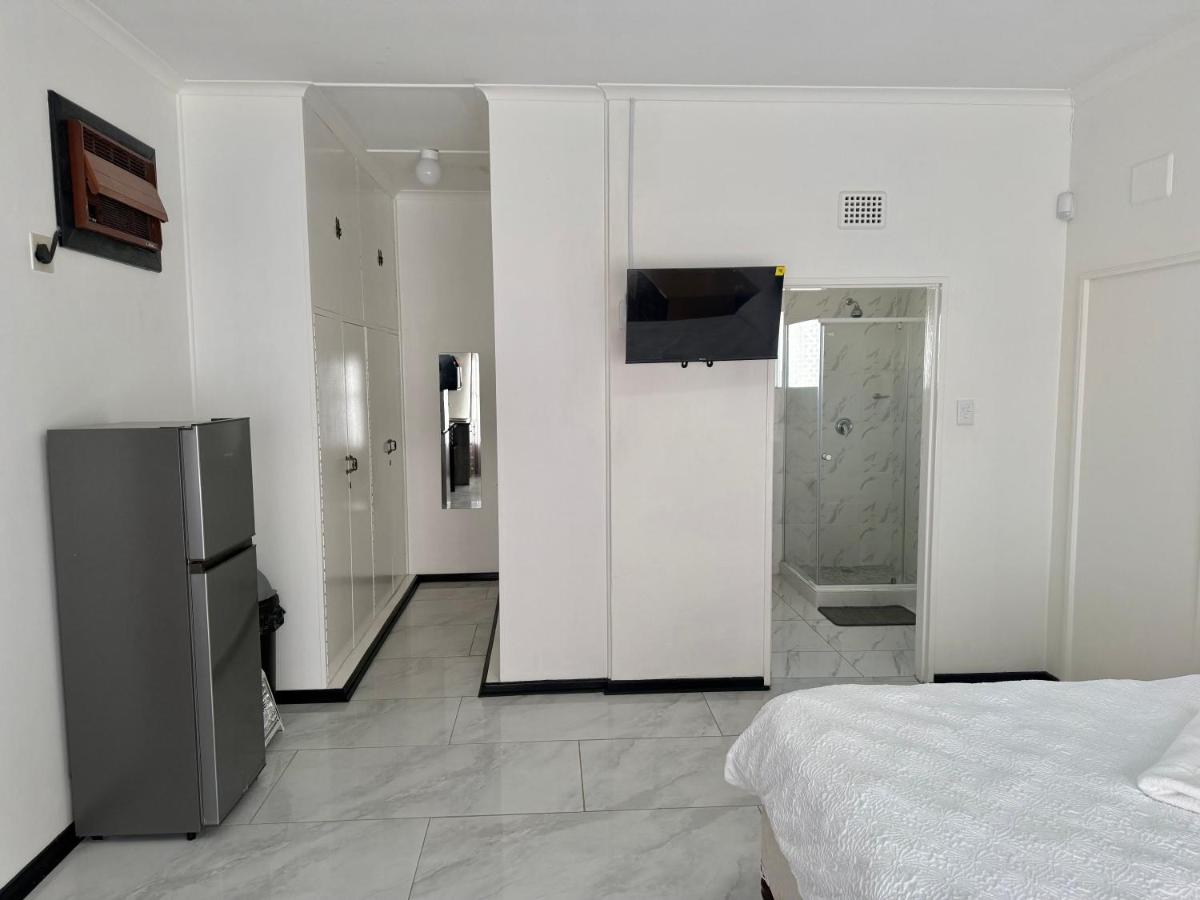 Liya Self Catering - B&B De Aar