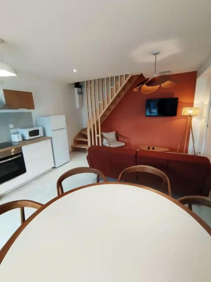 La Grange - Maison et Parking - Portes de Chartres - B&B Jouy