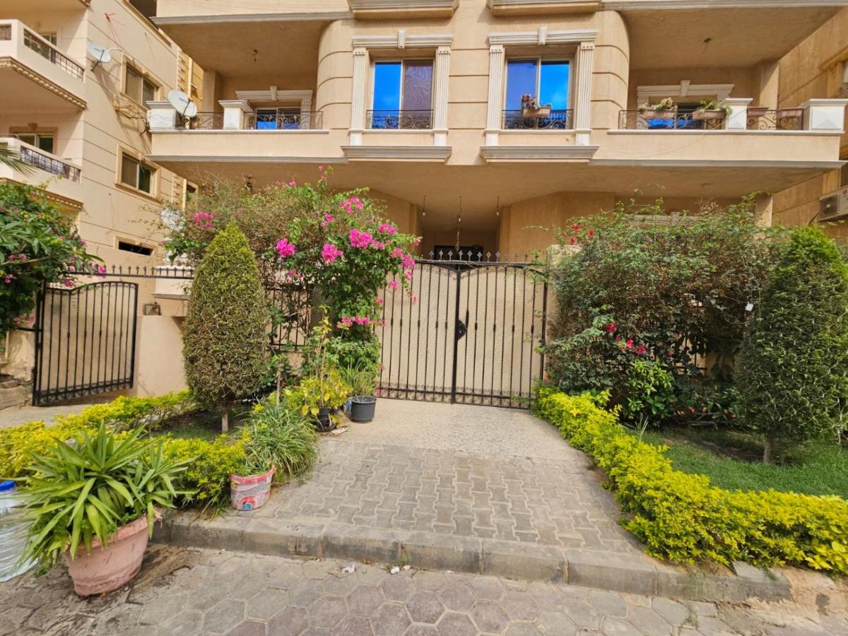 3 bedrooms flat 2 bathrooms in fifth settlement new Cairo mostashreen compound - B&B Il Cairo