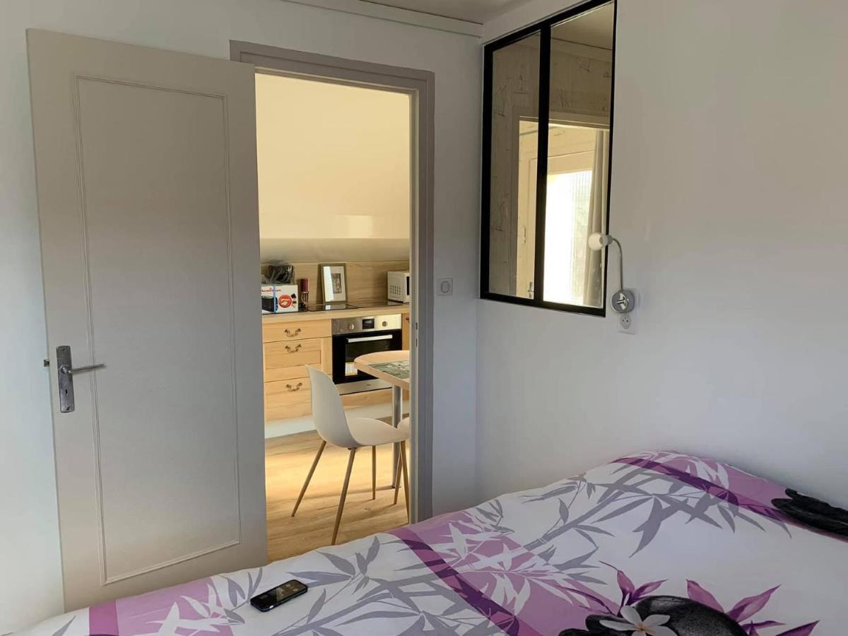 Bristol Manor N20 terrasse cuisine et chambre - B&B Néris-les-Bains