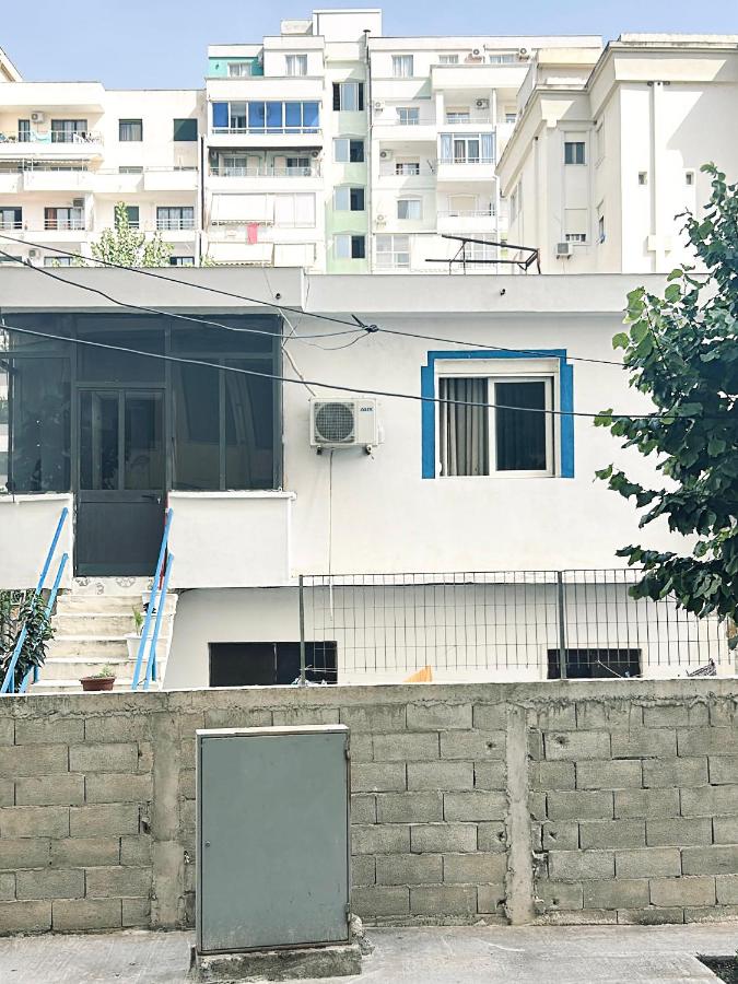 Kalabria Apartment - Ferienwohnung Durrës
