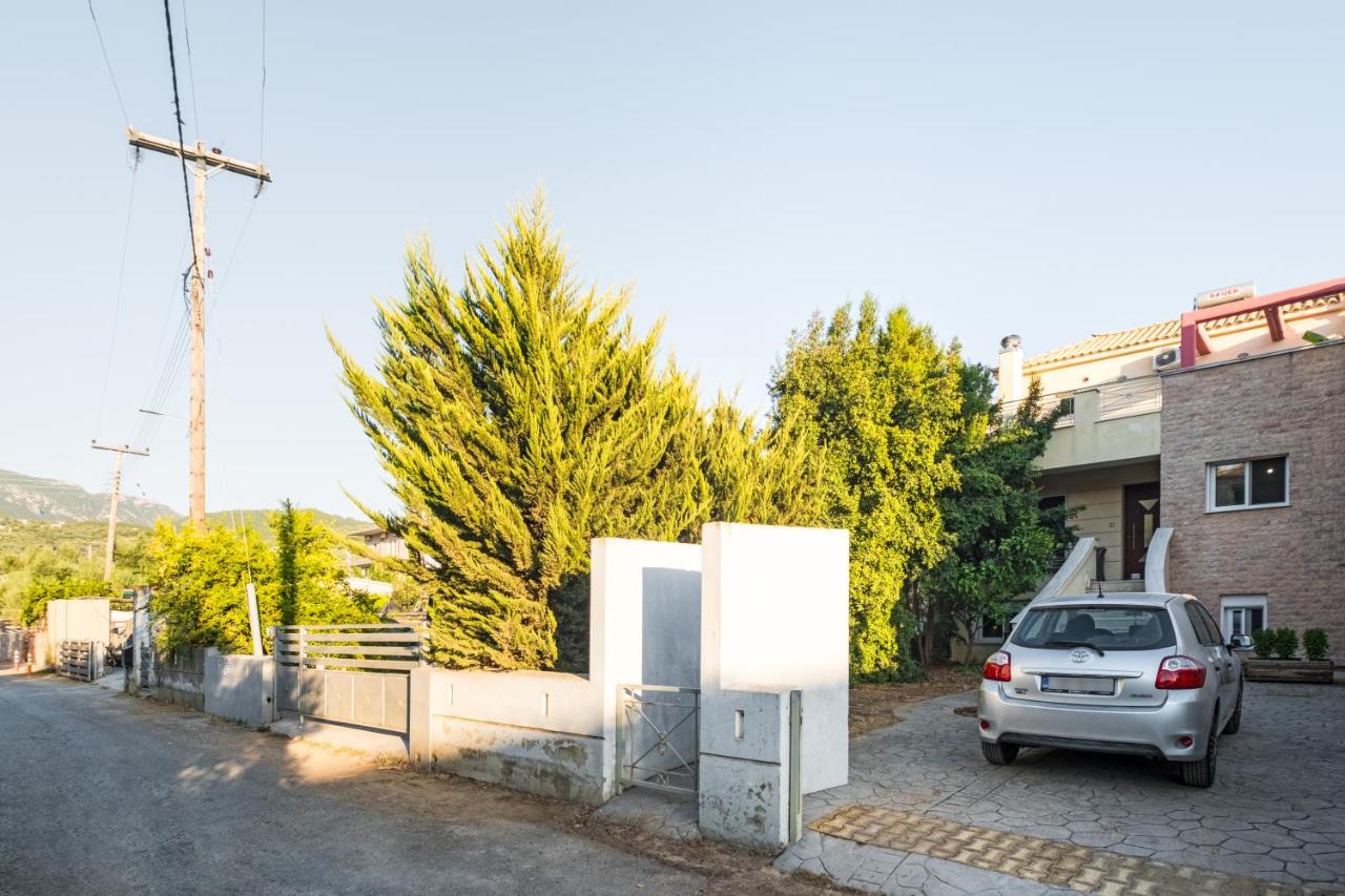 Μοντέρνα Μονοκατοικία στη Μικρά Μαντίνεια Οικογενειακή Ηρεμη 20 Μέτρα απο την Θάλασσα - B&B