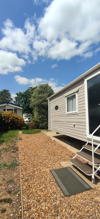 Billing Aquadrome , Hailsham 2 Bedrooms, BLP60 - B&B
