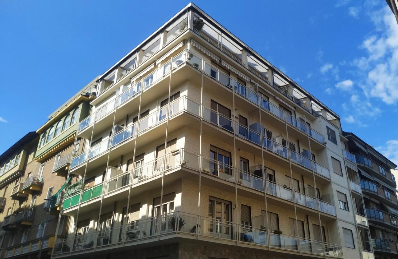Como9 Apartment - Campus Einaudi, Lavazza - Free Parking - 15 min from City Center - B&B Torino