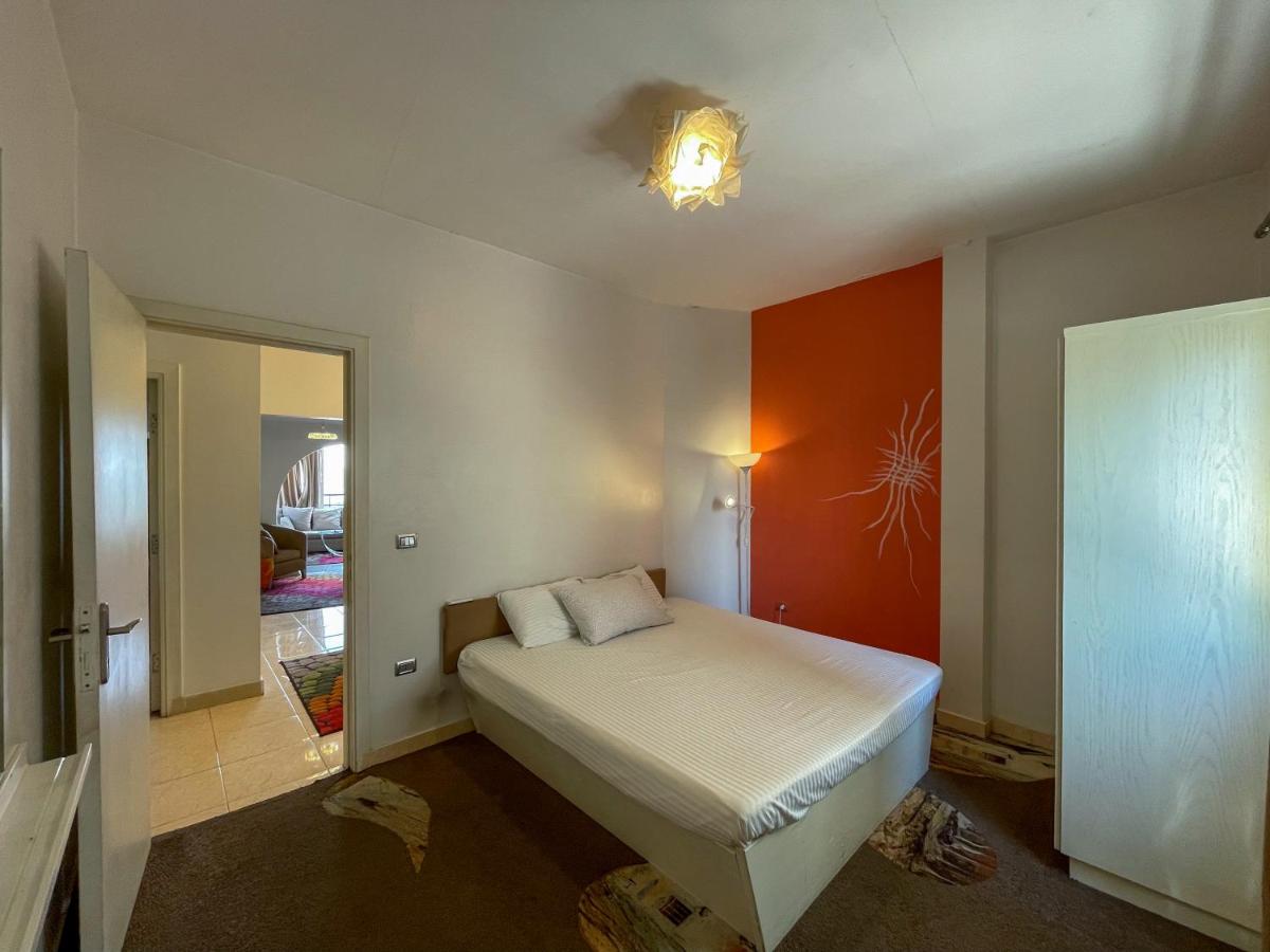 Two-Bedroom Apartment with River View N902