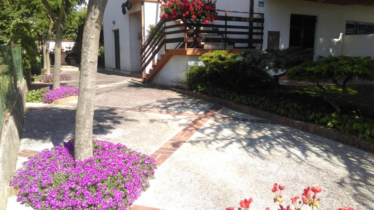 Fiori Apartment - Bed and Breakfast Umag