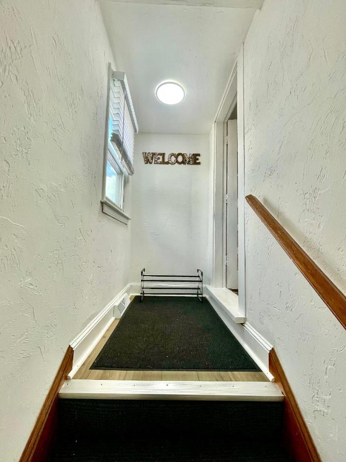 Cozy 3-Beds in 2-Bedrooms Apartment Near Quincy Adams - B&B