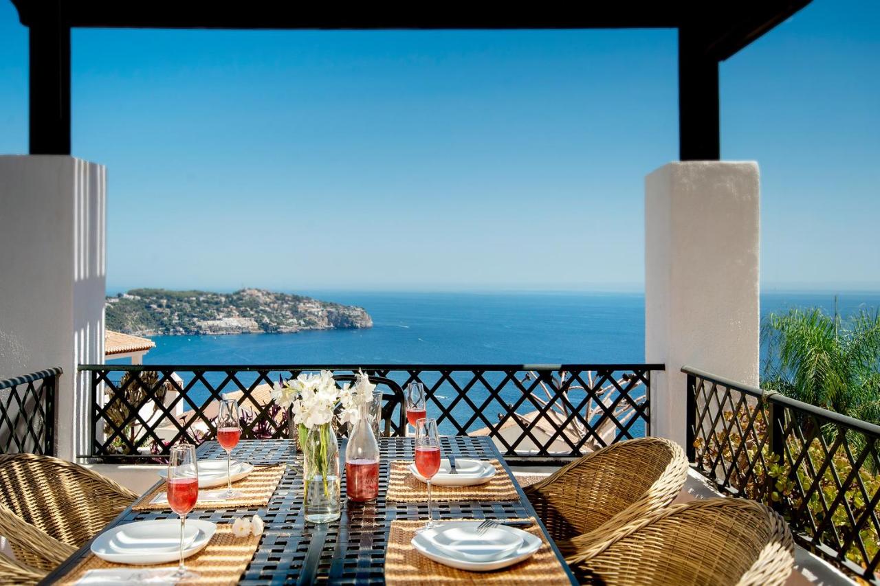 Terrace with Stunning Views, Pool and Parking - Ferienwohnung La Herradura