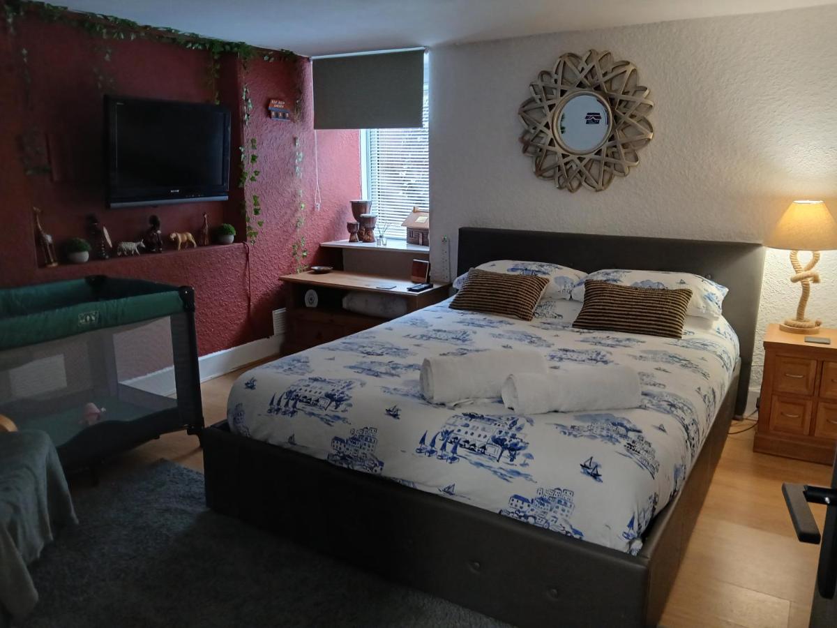 The Hideaway Inverurie - B&B