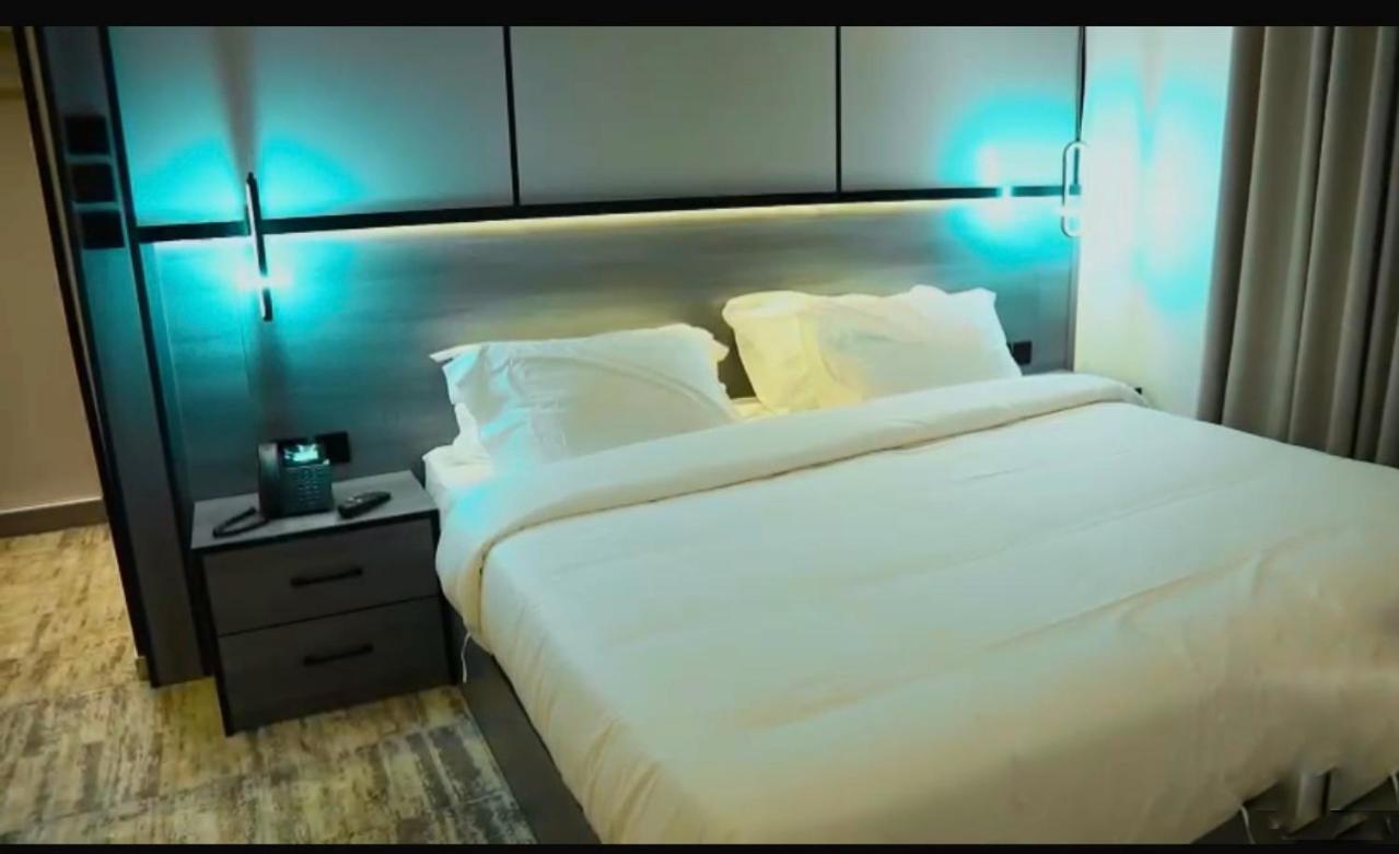 أركان الهايل للشقق المخدومة - B&B Ţurayf