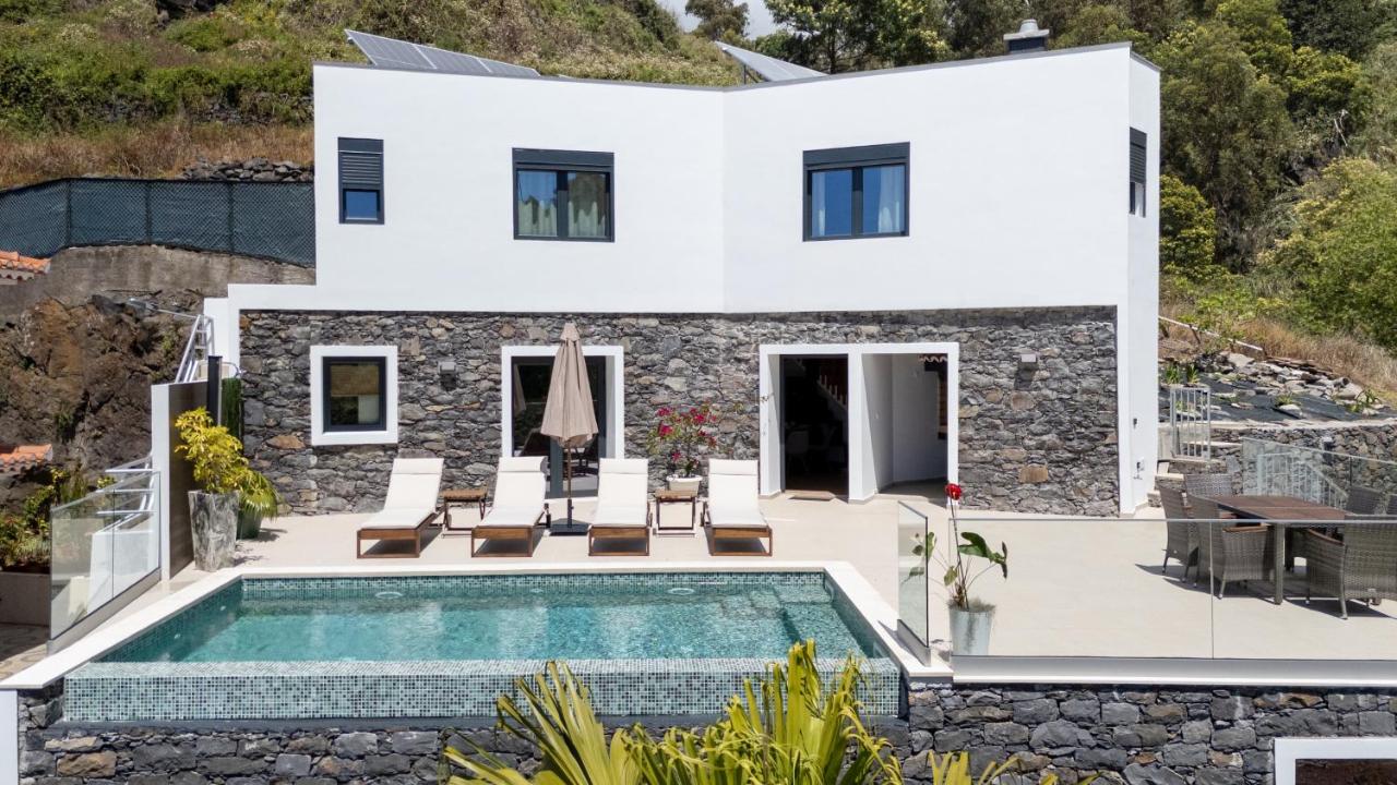 Madeira Protea Retreat- Villa with Heated Private Pool - B&B