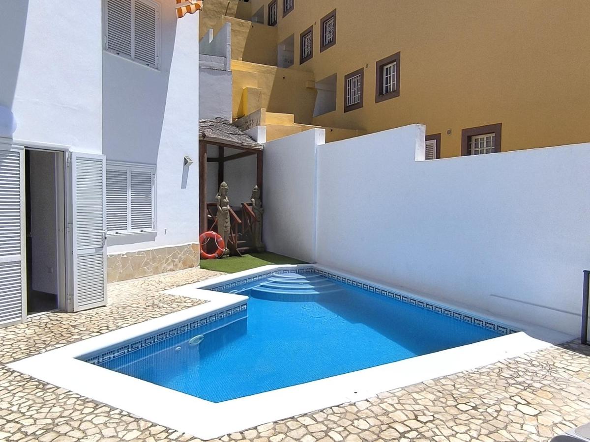 BEAUTIFUL VILLA - 4 bedrooms, heated pool, 2 priv car park places, fibre net, PS5, tv channels - B&B Adeje